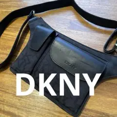 【美品】DKNY ブラック ショルダーバッグ サコッシュカラー: ブラック