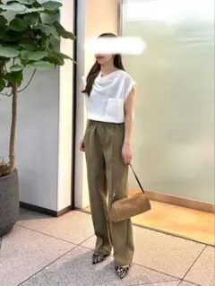 サテンワッシャーノースリーブブラウスのサムネイル