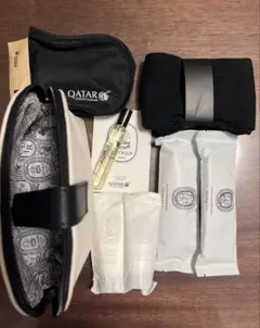 カタール航空DIPTYQUE ブラック ポーチ&アメニティセット - メルカリ