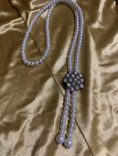 ホワイトパール風ネックレス　ストーンモチーフ付　madeinThailand