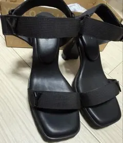 【YELLO】ブラック ヒールサンダル／XLサイズ／美品 2025年最新】yello サンダルの人気アイテム - メルカリ