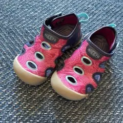 KEEN 水陸両用サンダル　ピンク　紫
