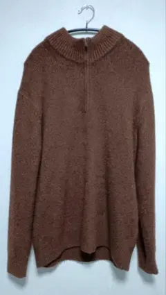 UNIQLOスフレヤーンハーフジップニット（L）