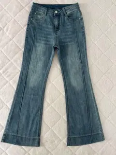 ブーツカットデニム　ライトブルー　ウエスト33インチ