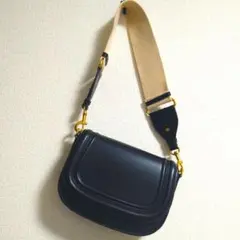 【ZARA/新品未使用】黒ショルダーバッグ ゴールド金具