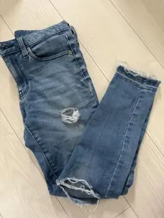 GU ライトブルー スキニーデニム ダメージ