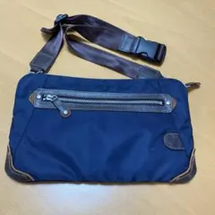 サコッシュ レザー ショルダーバッグ