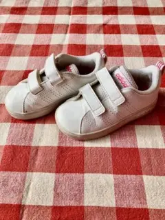 adidas ホワイト キッズスニーカー ベルクロ