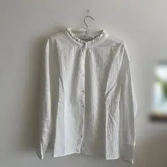 ホワイト フリルカラー 長袖シャツ