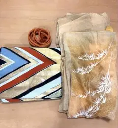 伝統的な着物と帯セット