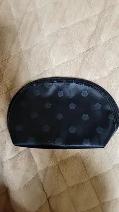 ポーチのサムネイル