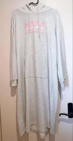 おぱんちゅうさぎ　トレーナー　ワンピース　フード付き