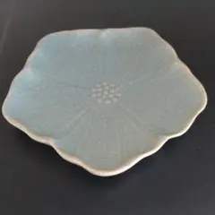 【よしざわ窯】輪花皿 アイリス ブルーグレーのサムネイル