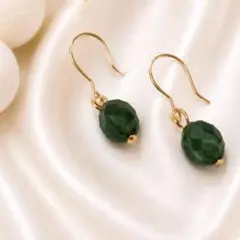 #75 天然石グリーンアゲートの一粒ピアス　金属アレルギー対応　イヤカフ変更可能