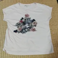 ユニクロ　PAUL & JOE 猫と花のTシャツ 130