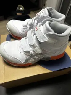 アシックス安全靴 CP314 安全靴 27.0 2026モデル最終値下げ‼️ アシックス安全靴 CP314 安全靴 27.0 2026モデル最終値下げ‼️ - メルカリ