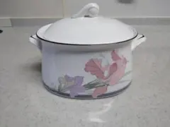 花柄デザイン 両手鍋 蓋付き 陶器　IH非対応のサムネイル