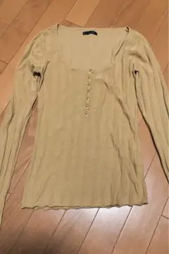 rienda からし色　長袖 トップス　薄手ニット