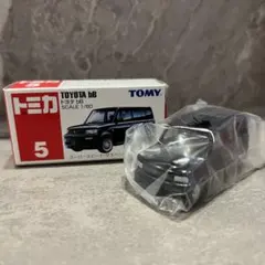 トミカ トヨタbB No.5 1/60 未使用品　TOMY ミニカー
