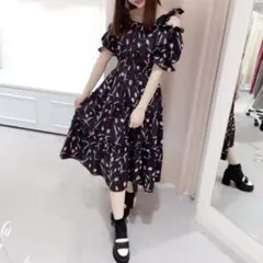 匿名配送 Honey Cinnamon チューリップ総柄ティアードワンピース 黒のサムネイル