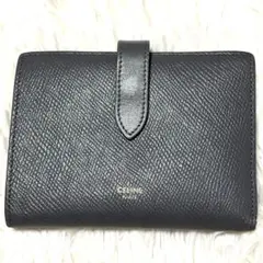 【美品✨】セリーヌ 二つ折り財布 グレー エッセンシャル ロゴ レザーのサムネイル
