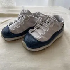 Air Jordan ベビーシューズ ホワイト/ネイビー