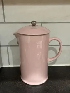 ルクルーゼ　ピンクのスチール製ケトル LE CREUSET - ル・クルーゼ 笛吹き ヤカン ケトル 2.1L ピンク