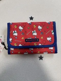 しまむら　サンリオ　キティちゃん　多収納　レッド　赤　ポーチ