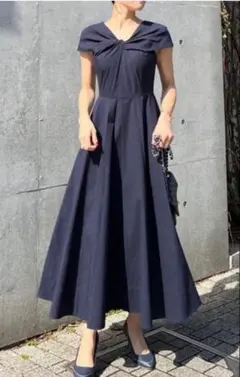 美品◆JENNE【2023年モデル◆フロントツイスト/ワンピース】マキシ丈 美品◇JENNE【2023年モデル◇フロントツイスト/ワンピース】マキシ丈