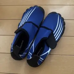 超美品　男の子　22cm ウォーターシューズ　ビーチサンダル マリンシューズ
