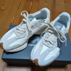 美品 New Balance U327 BEIGE(LNA) サイズ24 - メルカリ