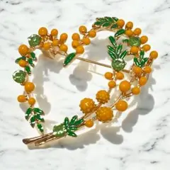 ミモザ ハート リース ブローチ ハート形　花 植物 ナチュラル 北欧