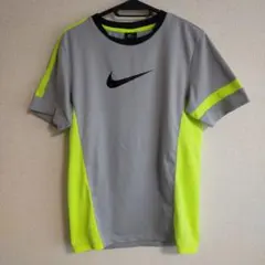 ナイキ　ドライ・フィット　Tシャツ