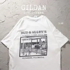 GILDAN 白Tシャツ 企業ロゴ　レストラン　ペン画風　テラス　オベリスク