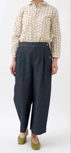 パラスパレス　ダンガリータックパンツ　未使用　今季のサムネイル