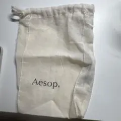 Aesop 袋クリーム色