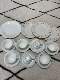 ノリタケ　皿＆カップ＆ソーサー　食器セット　ボーンチャイナ