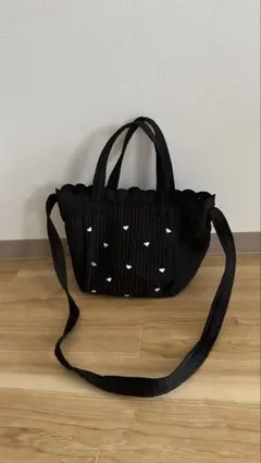 hichan×Donoban スカラップティトート ブラックのサムネイル