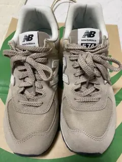 New Balance 574 ベージュ スニーカー