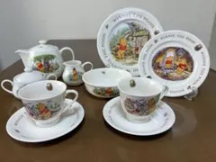 東京ディズニーランド　くまのプーさん　カップ&ソーサー　ティーポット　プレート