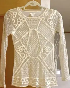 H&M 2 トップス アイボリーの長袖レースシャツ