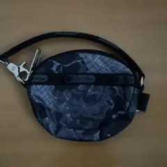 LeSportsac ポーチ ブラック レース　スワン