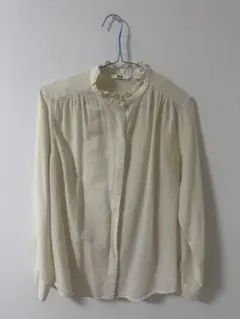 【ユニクロ】フリル襟 長袖シャツ