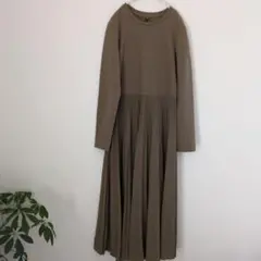 長袖ニットワンピース