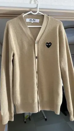 大人気　PLAY プレイコムデギャルソン　カーディガン　ベージュ　S