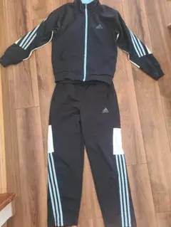 【値下げ！】adidas ジャージ 黒/水色 J150