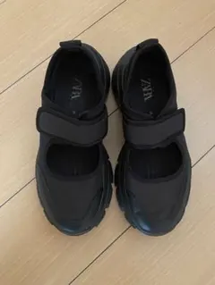 ZARAブラック厚底バレエメリージェーン