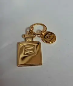 ノベルティ CHANEL バッグ型 チャーム ゴールド - メルカリ