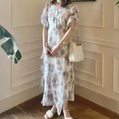 肩のデザインが変えられる/プリーツティアードワンピースのサムネイル
