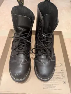 Dr. Martens 8ホール ブーツ ブラックのサムネイル